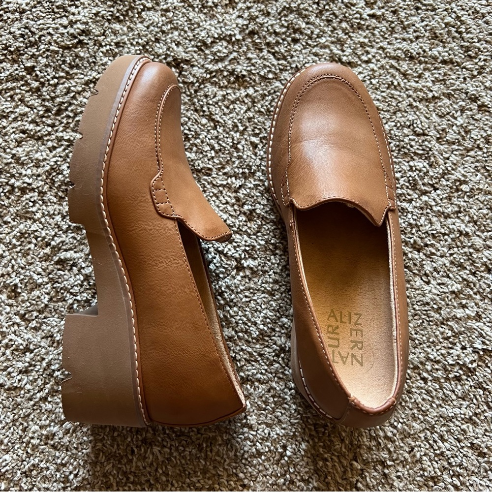 Naturalizer Tan Loafers